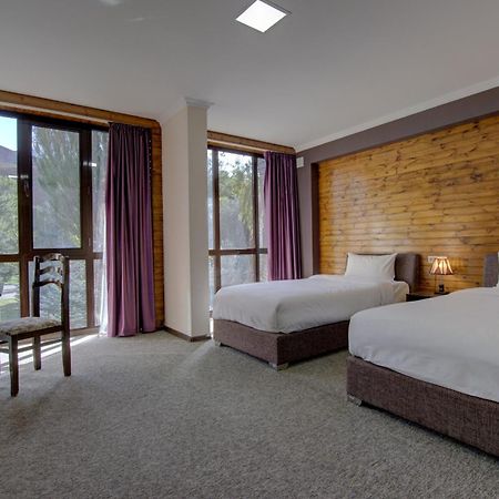 Khan Tengri Hotel Naryn Exterior foto